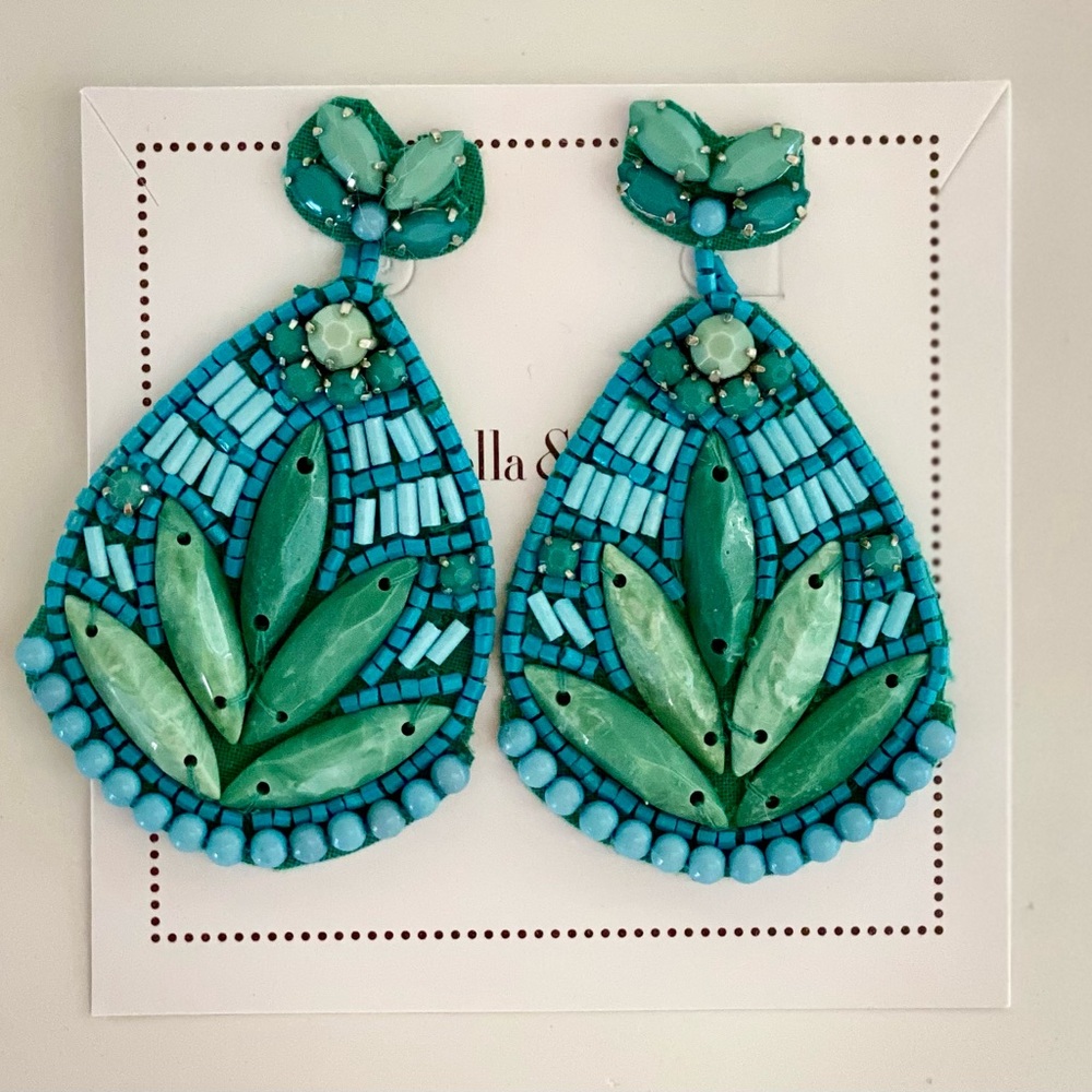 Stella & Dot Persphonie earrings - used for display only, comes in original box